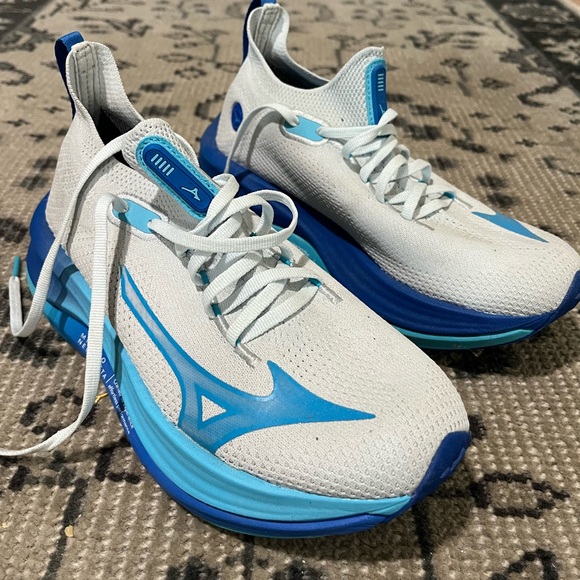 White and Blue Athletic Sneakers Neo Vista Running Shoes 6.5 New - Picture 2 of 6
